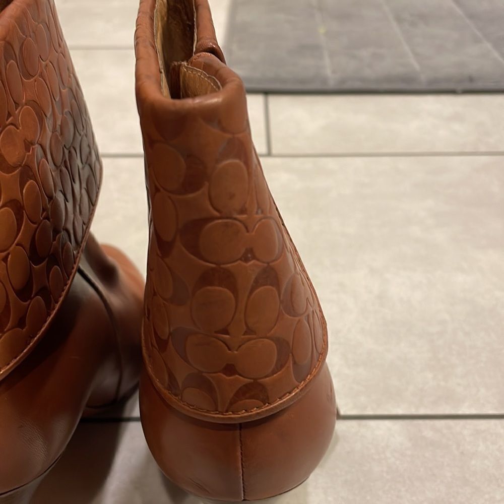 Coach woman’s high heeled booties - Picture 9 of 16